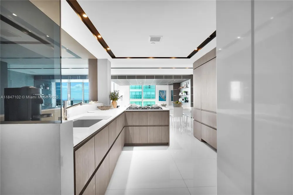 3535 S Ocean Drive #2104 Hollywood, FL 33019