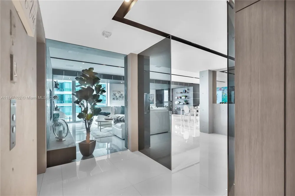 3535 S Ocean Drive #2104 Hollywood, FL 33019
