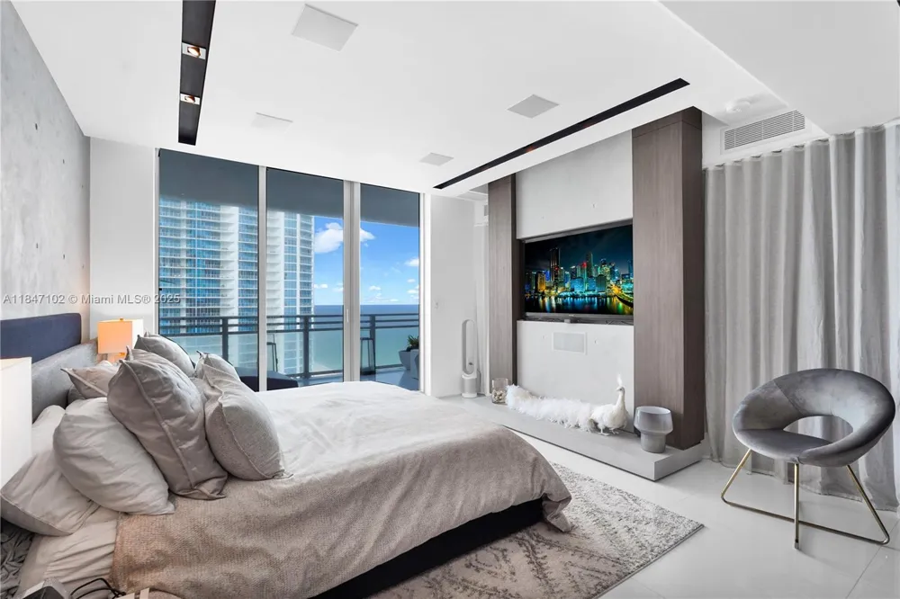 3535 S Ocean Drive #2104 Hollywood, FL 33019