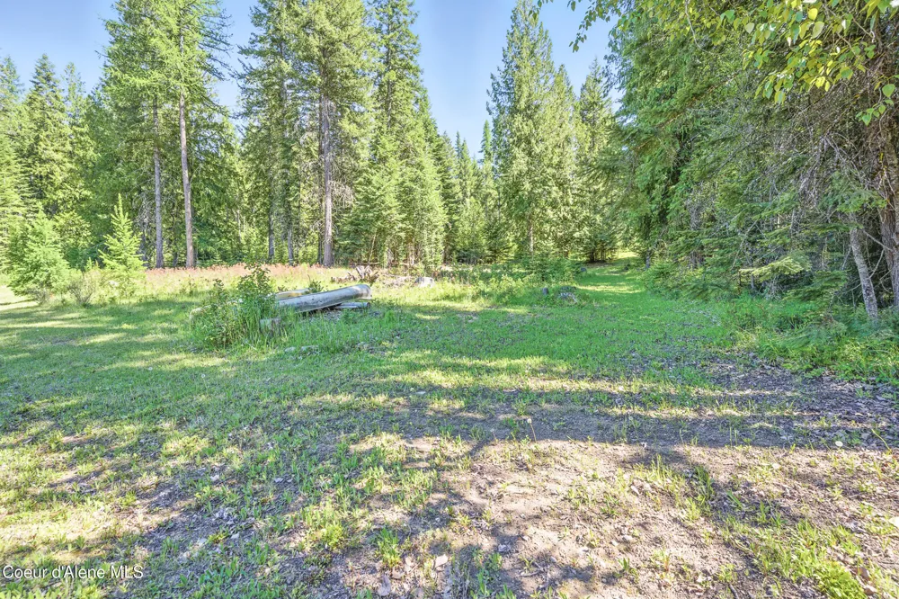 670 Sunset Road Athol, ID 83801