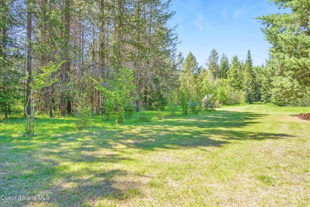 670 Sunset Road Athol, ID 83801