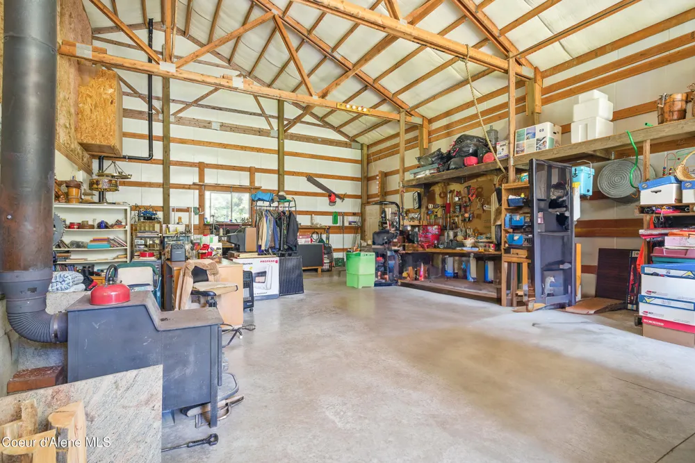 670 Sunset Road Athol, ID 83801