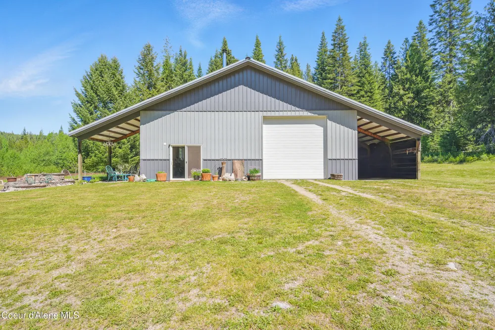 670 Sunset Road Athol, ID 83801