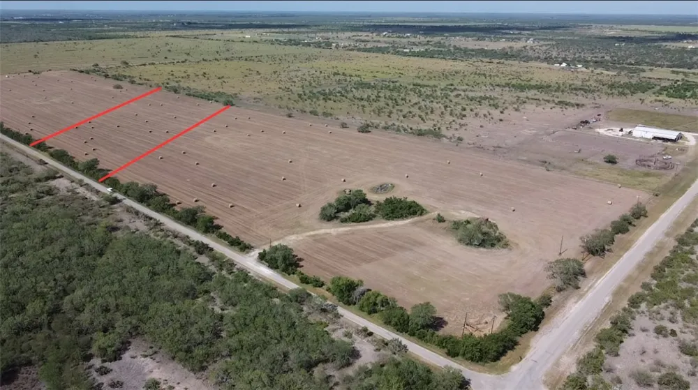 523 County Road 223 Orange Grove, TX 78372