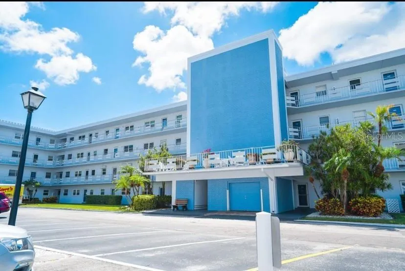 5555 GULF BOULEVARD #104 St Pete Beach, FL 33706