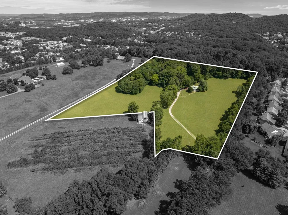 4092 Clovercroft Rd Franklin, TN 37067