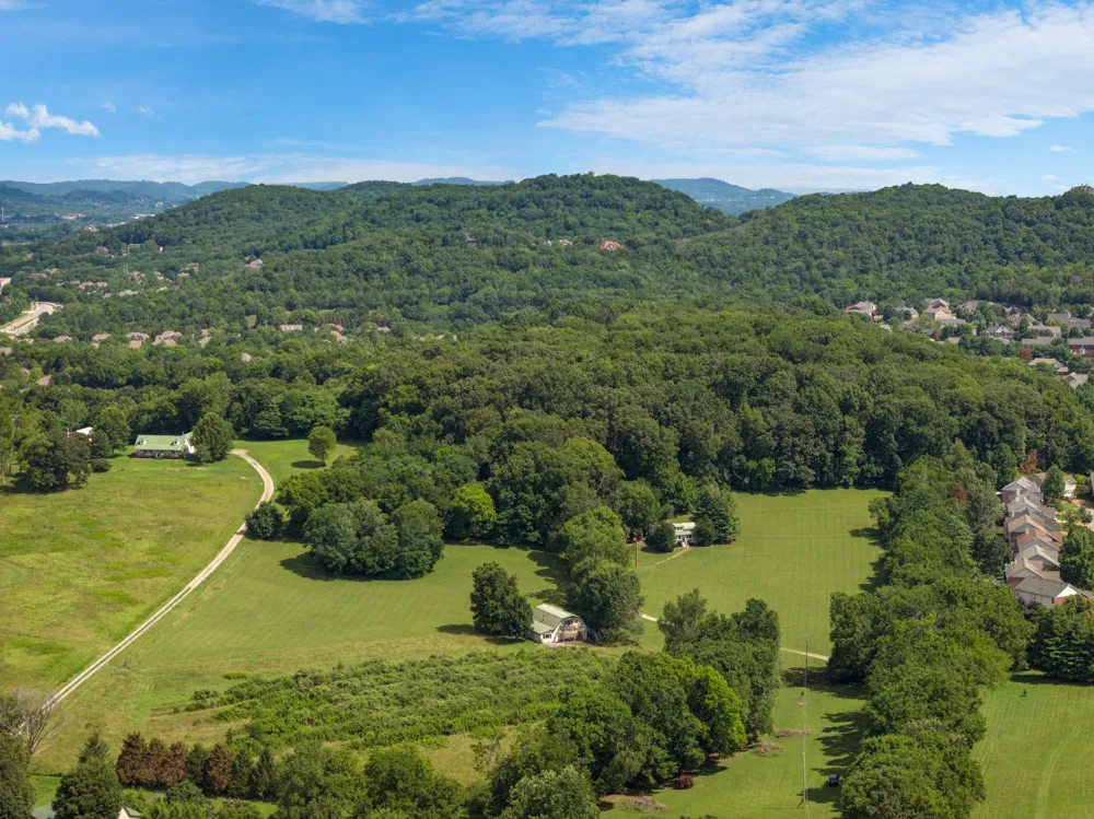 4092 Clovercroft Rd Franklin, TN 37067