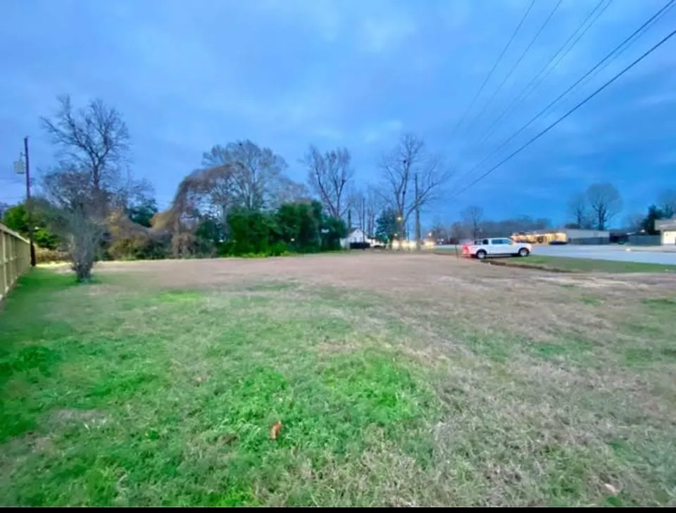 North Main Liberty, TX 77575