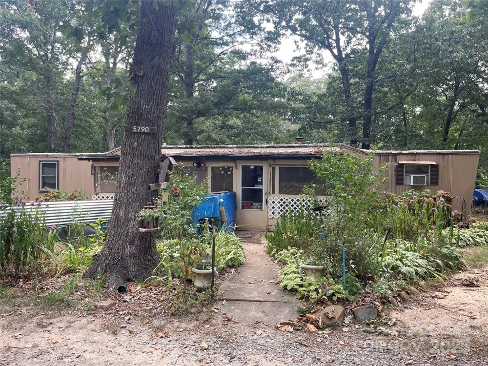 5790 Summer Lane Cherryville, NC 28021