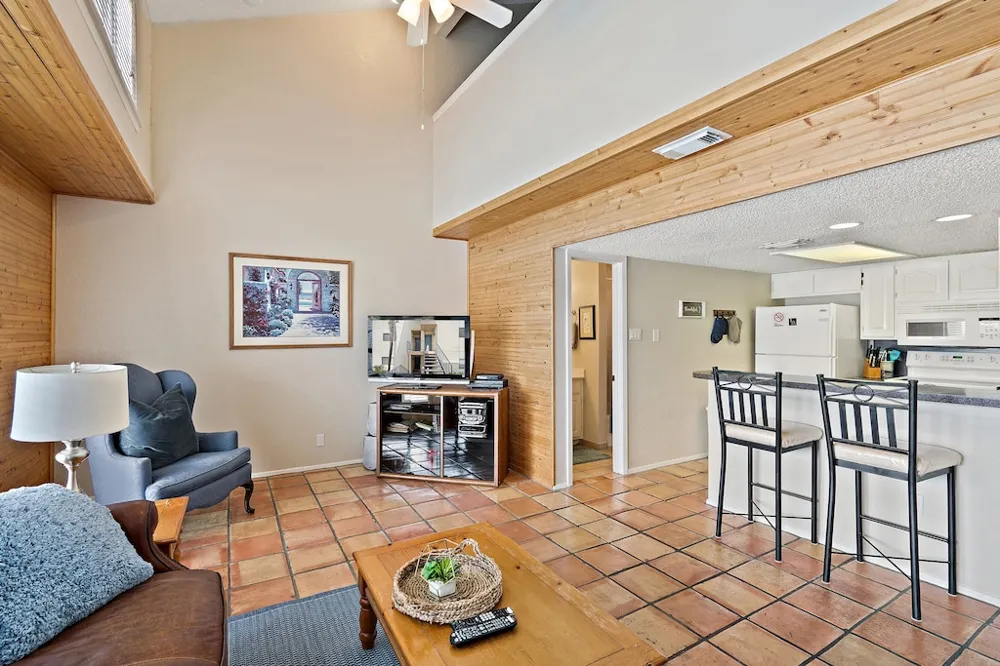 1601 Judy Lynn Drive #207 Spicewood, TX 78669