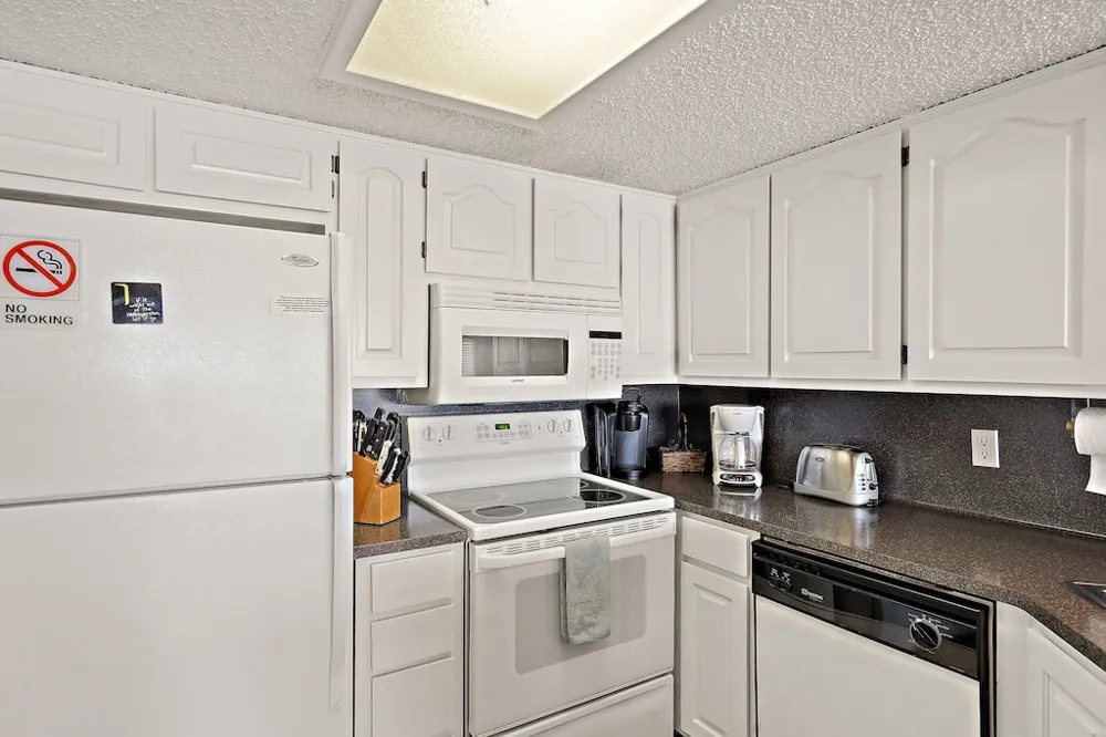1601 Judy Lynn Drive #207 Spicewood, TX 78669