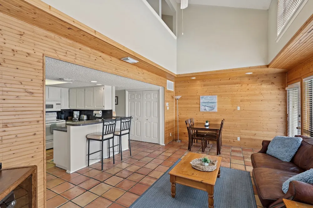 1601 Judy Lynn Drive #207 Spicewood, TX 78669