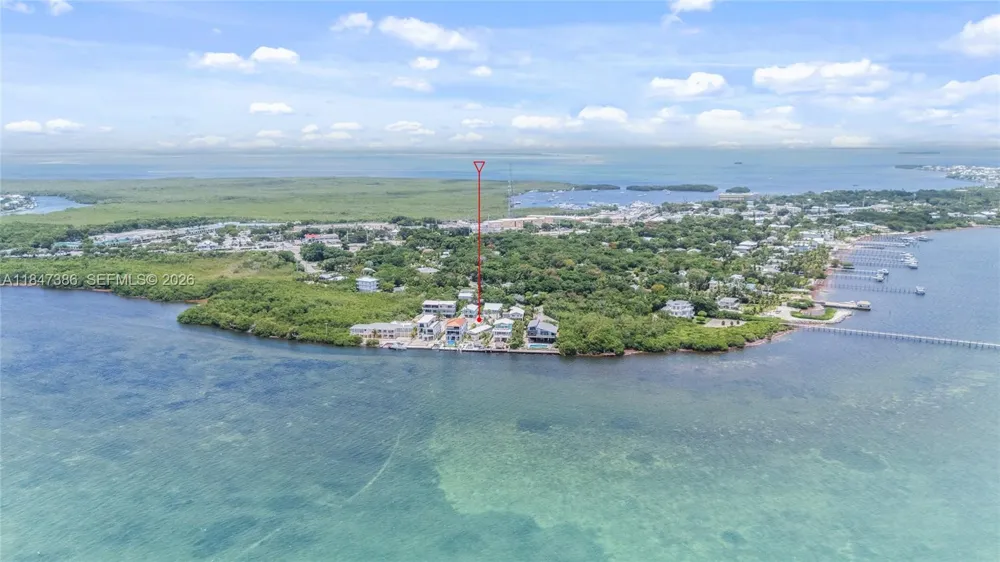 235 Tavernier Dr Key Largo, FL 33070