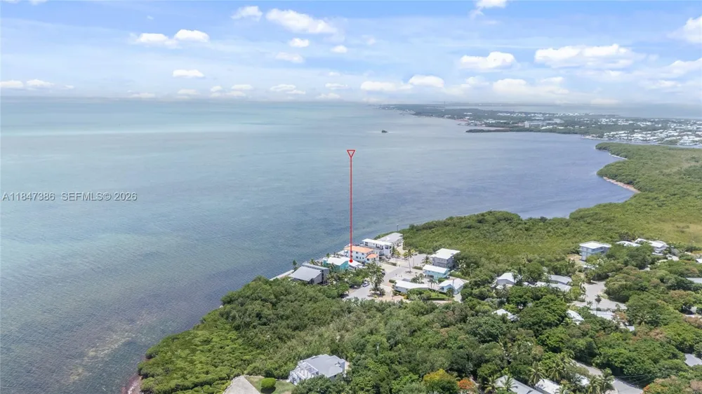 235 Tavernier Dr Key Largo, FL 33070