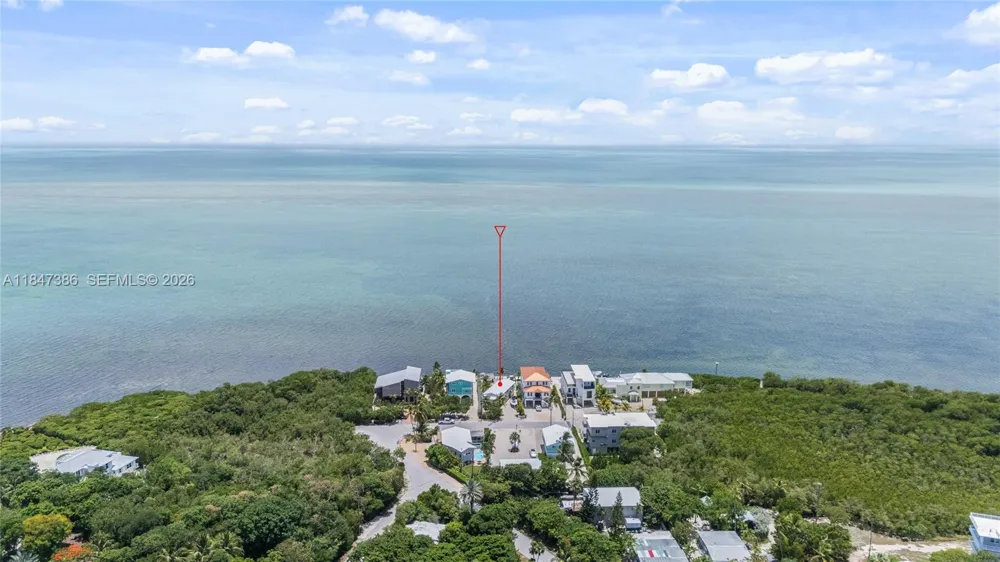 235 Tavernier Dr Key Largo, FL 33070