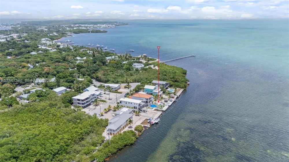 235 Tavernier Dr Key Largo, FL 33070