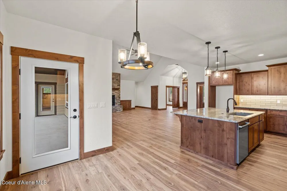 L2B1 Pauls Lane Athol, ID 83801