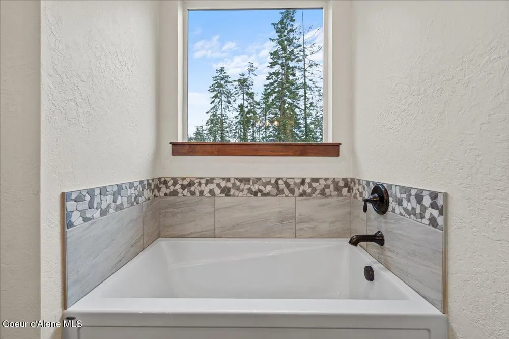 L2B1 Pauls Lane Athol, ID 83801