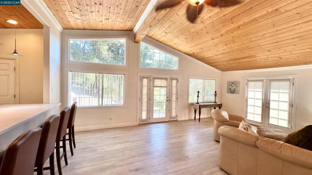 5935 Sunrise Ct Lower Lake, CA 95457