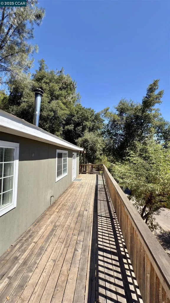 5935 Sunrise Ct Lower Lake, CA 95457
