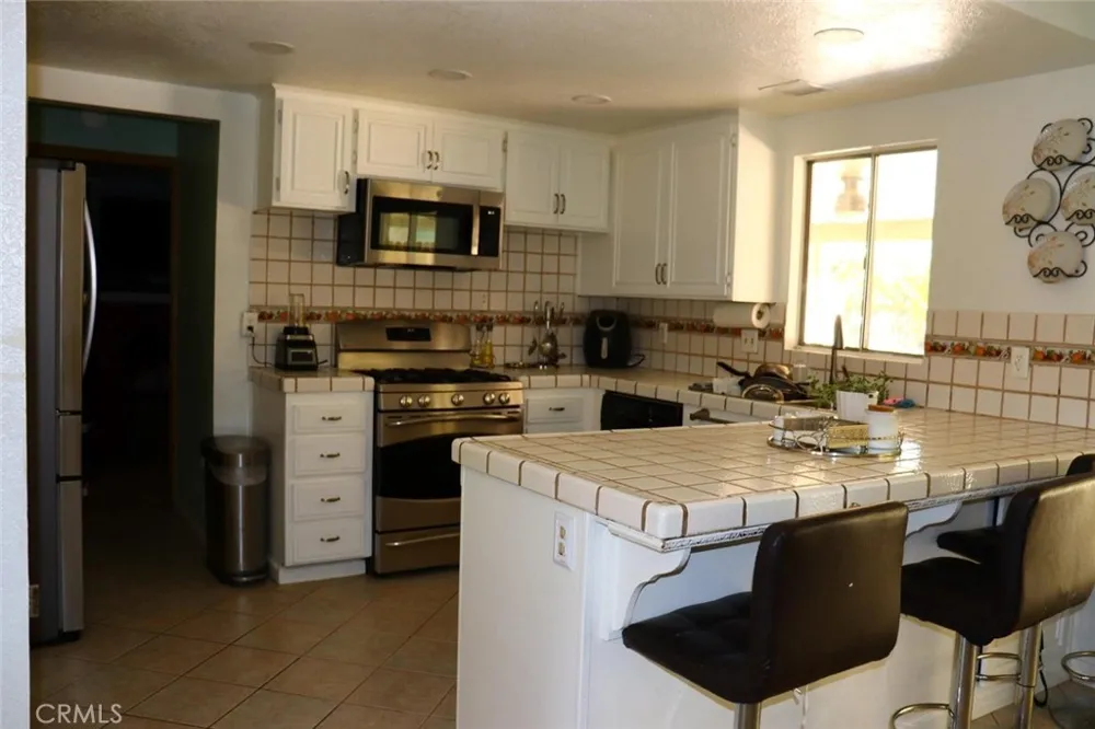 5009 E Avenue R11 Palmdale, CA 93552
