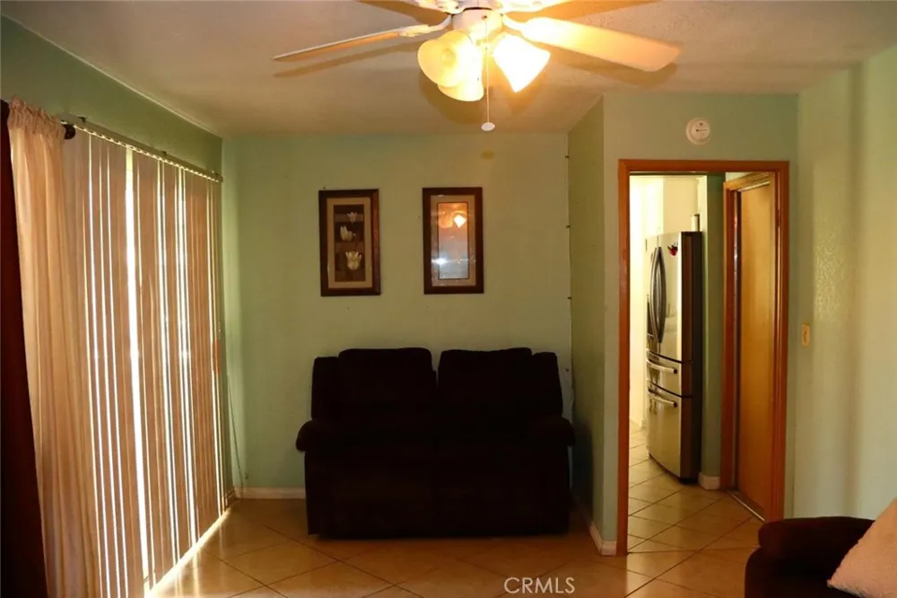 5009 E Avenue R11 Palmdale, CA 93552