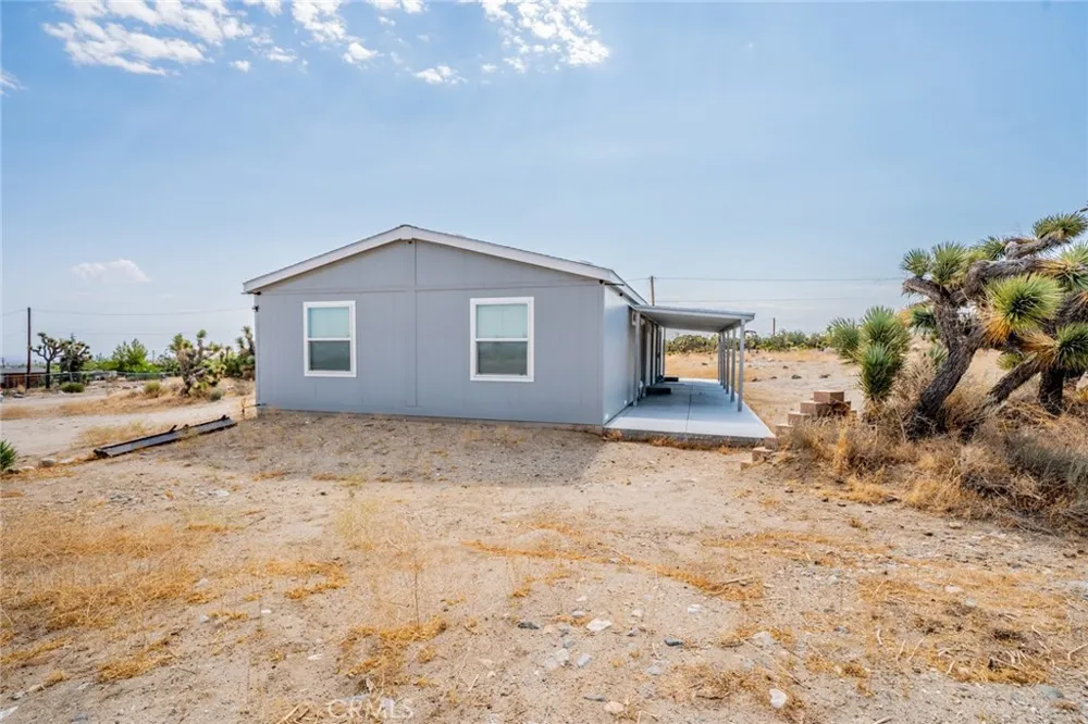 1573 Smoke Tree Road Pinon Hills, CA 92372