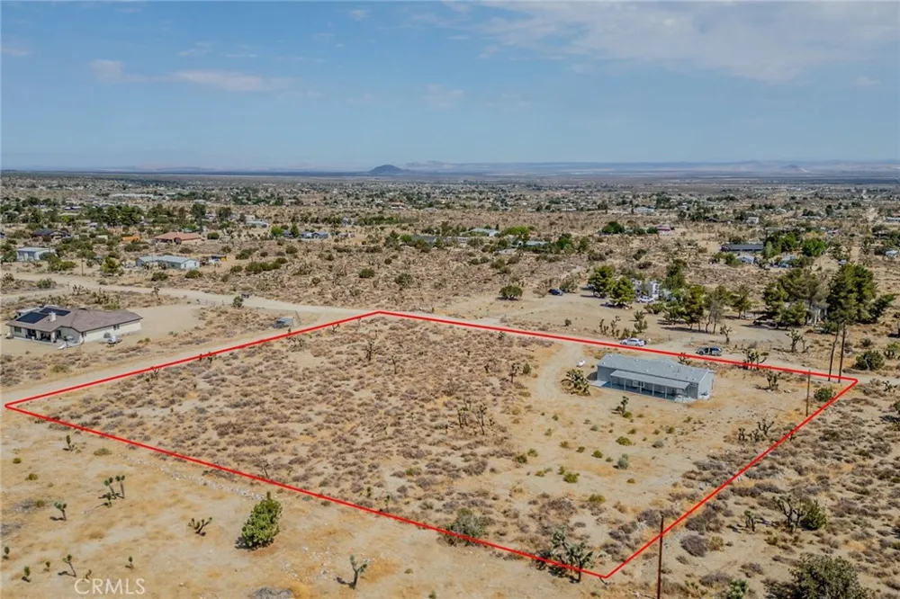 1573 Smoke Tree Road Pinon Hills, CA 92372