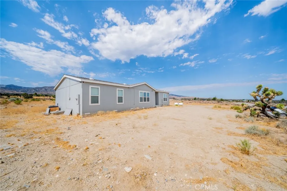 1573 Smoke Tree Road Pinon Hills, CA 92372