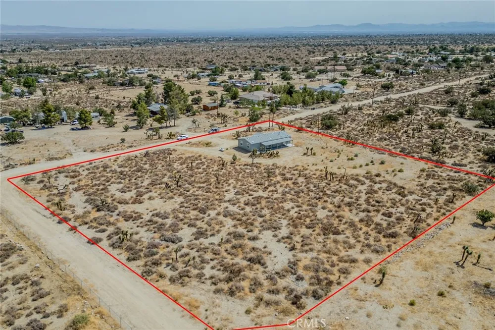 1573 Smoke Tree Road Pinon Hills, CA 92372