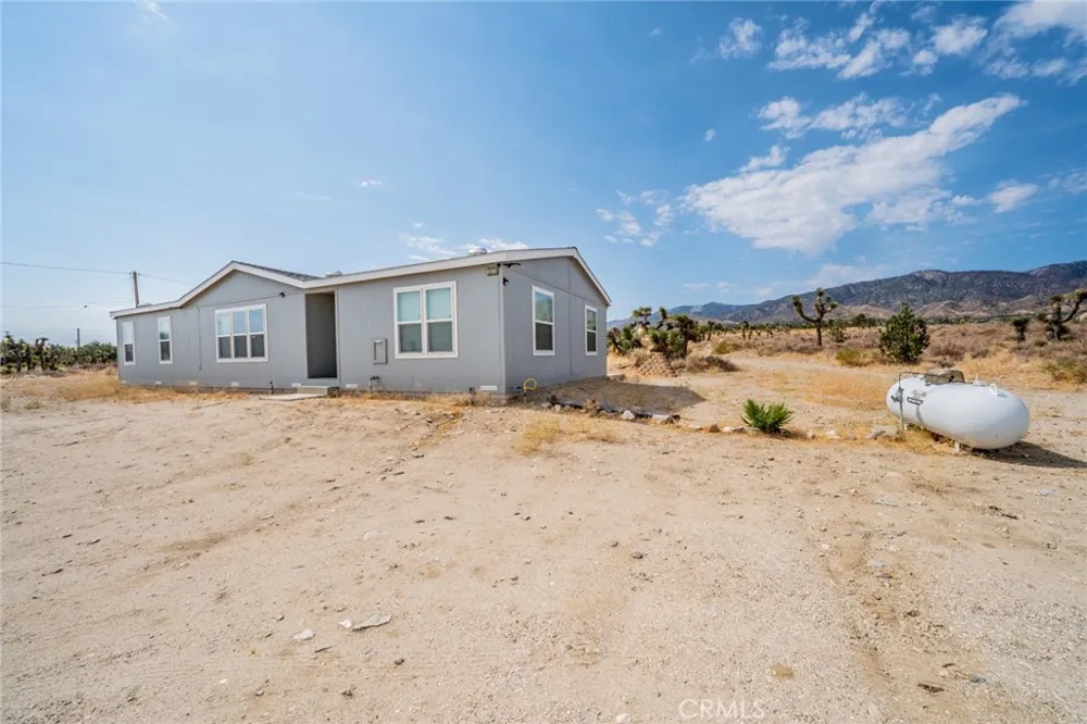 1573 Smoke Tree Road Pinon Hills, CA 92372