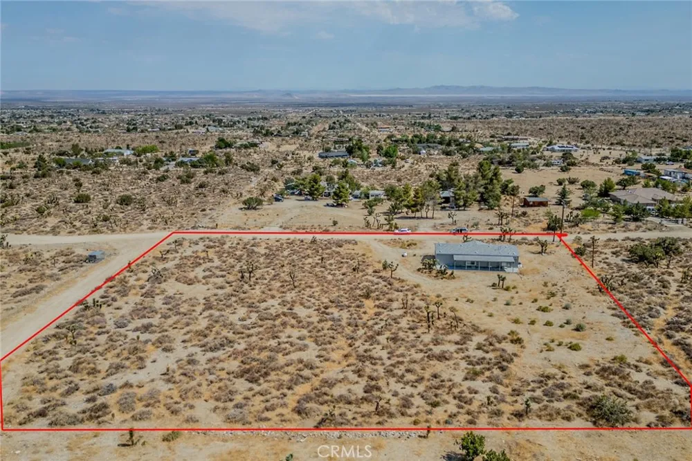 1573 Smoke Tree Road Pinon Hills, CA 92372