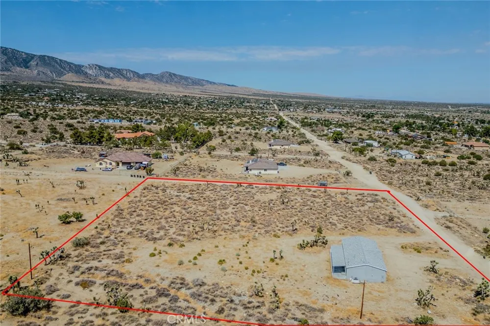 1573 Smoke Tree Road Pinon Hills, CA 92372