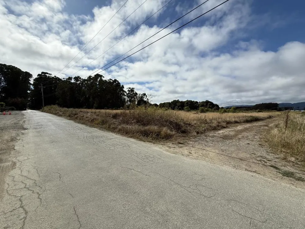 Bonita Ave. Half Moon Bay, CA 94019