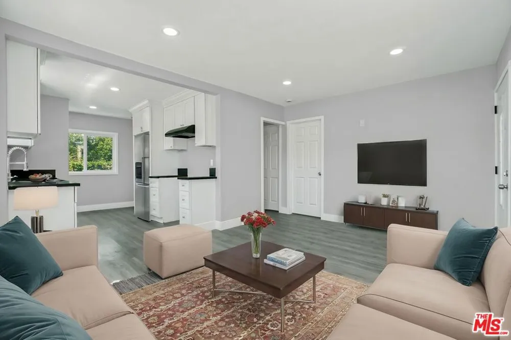 1256 Exposition Boulevard Los Angeles, CA 90007