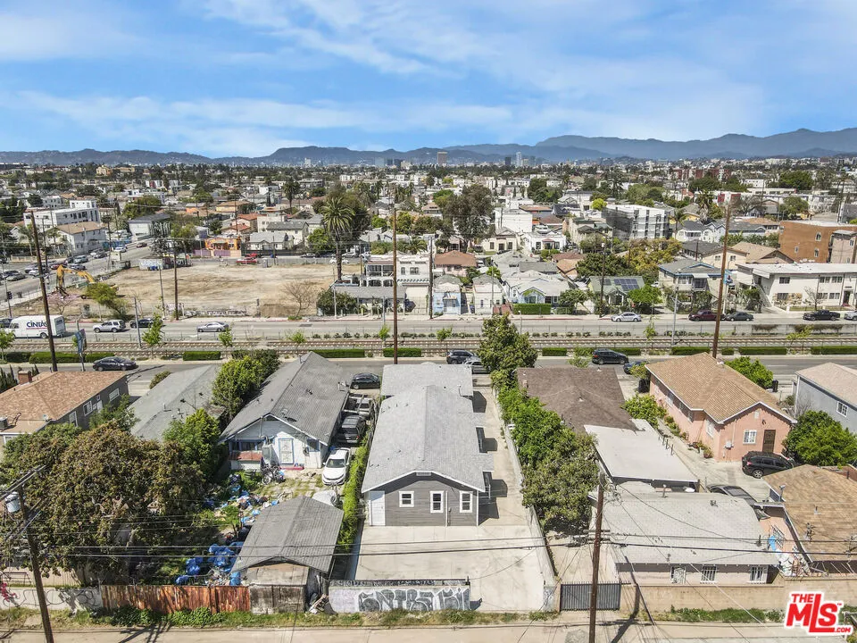 1256 Exposition Boulevard Los Angeles, CA 90007