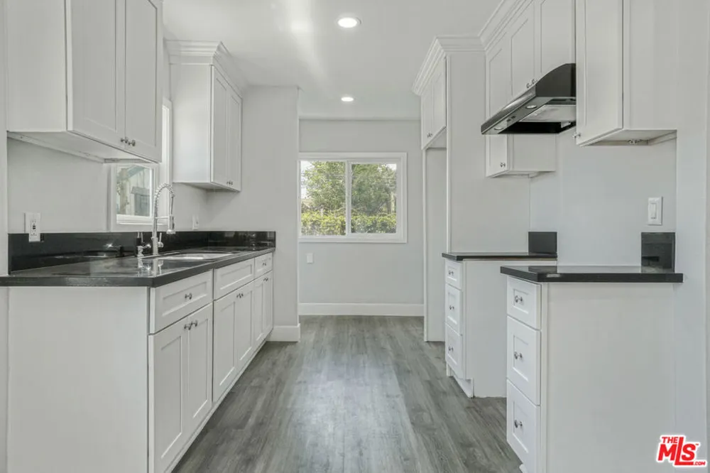 1256 Exposition Boulevard Los Angeles, CA 90007