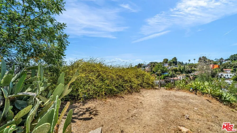 2172 Broadview Terrace Hollywood Hills, CA 90068