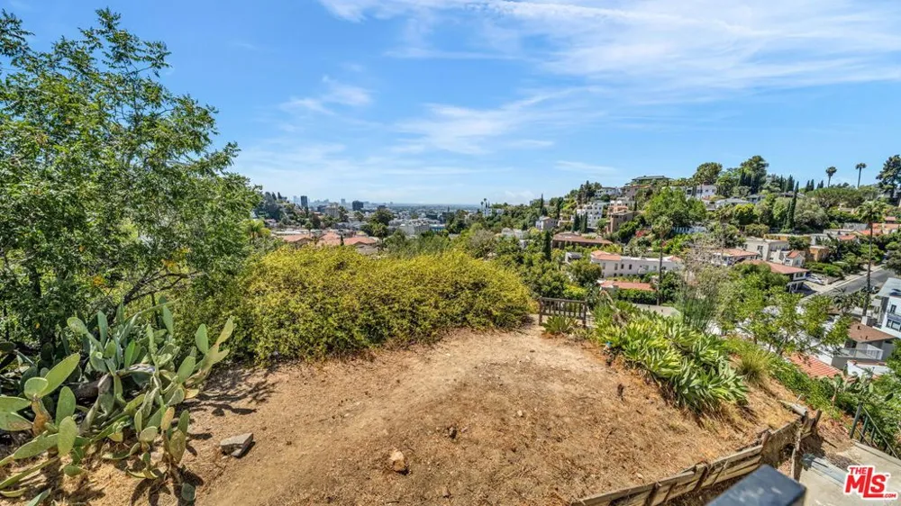 2172 Broadview Terrace Hollywood Hills, CA 90068