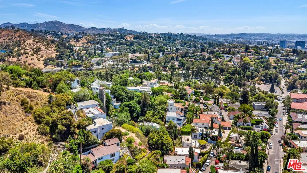 2172 Broadview Terrace Hollywood Hills, CA 90068