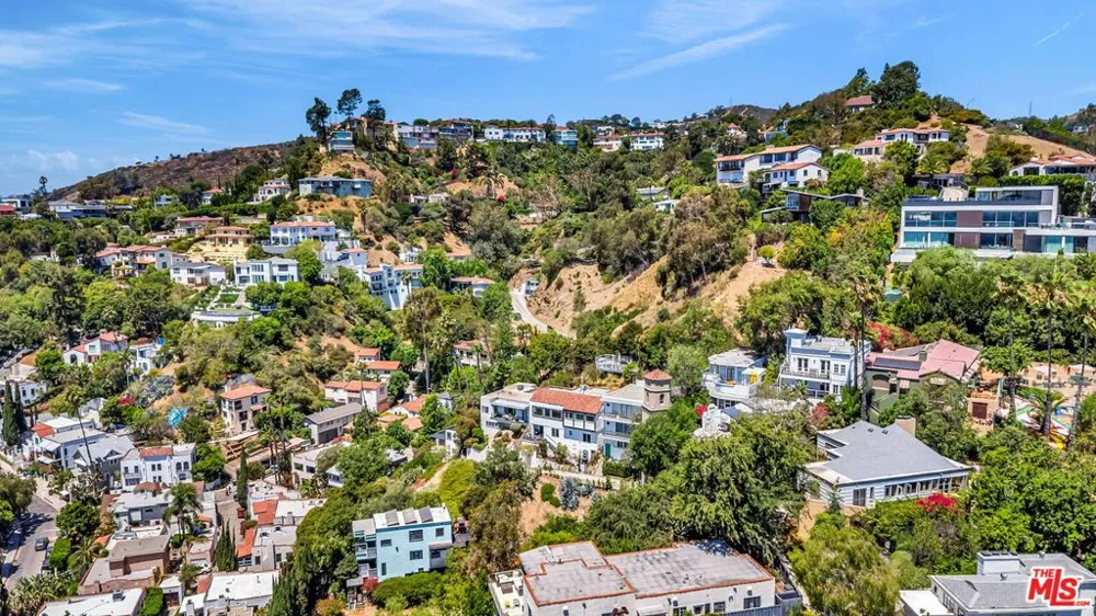 2172 Broadview Terrace Hollywood Hills, CA 90068
