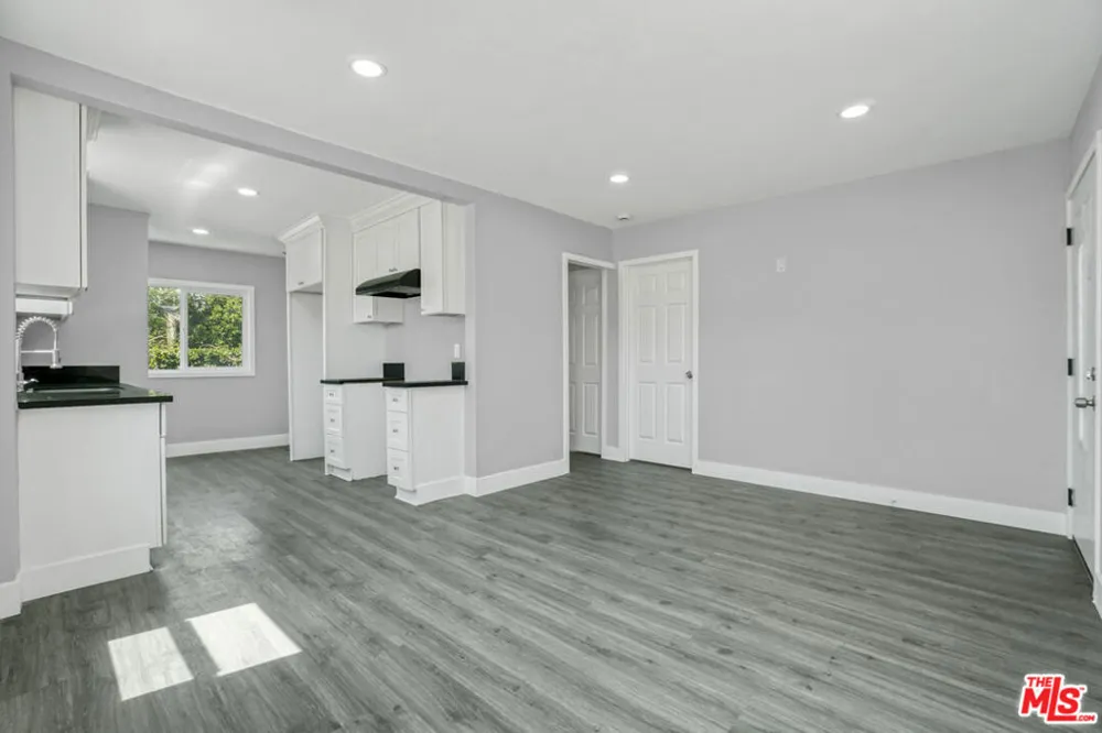 1254 Exposition Boulevard Los Angeles, CA 90007