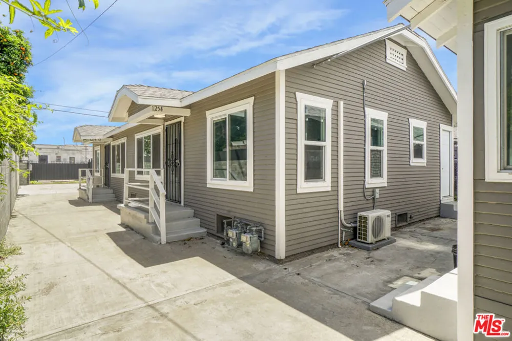 1254 Exposition Boulevard Los Angeles, CA 90007