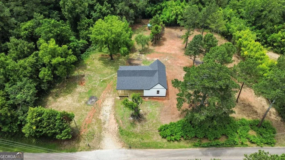 1859 William Smith RD Elberton, GA 30635