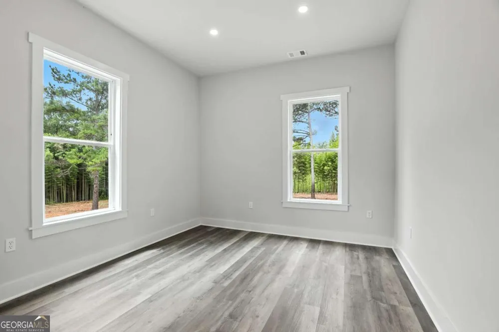 1859 William Smith RD Elberton, GA 30635