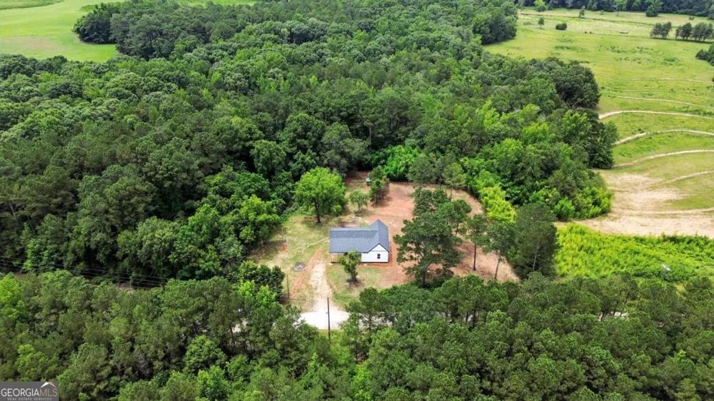 1859 William Smith RD Elberton, GA 30635