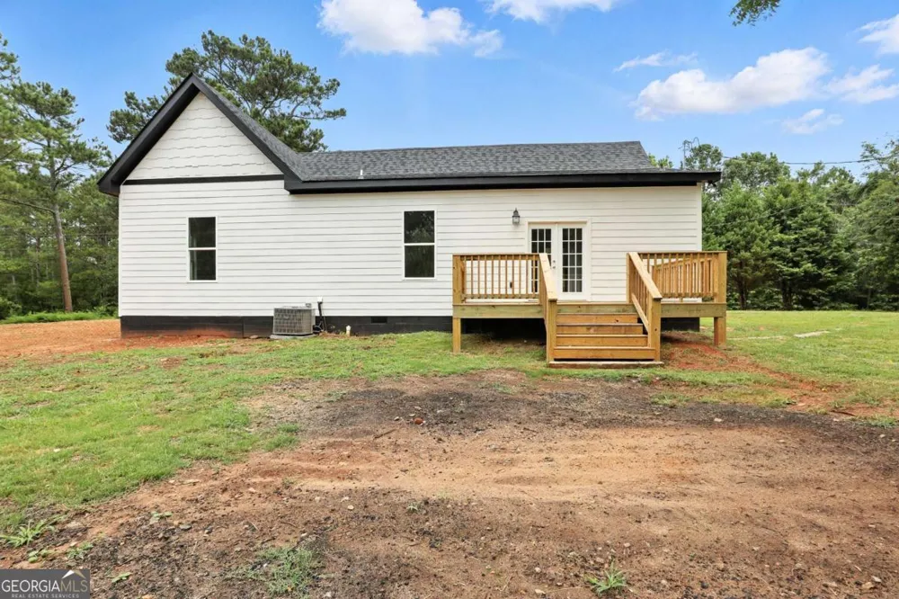 1859 William Smith RD Elberton, GA 30635