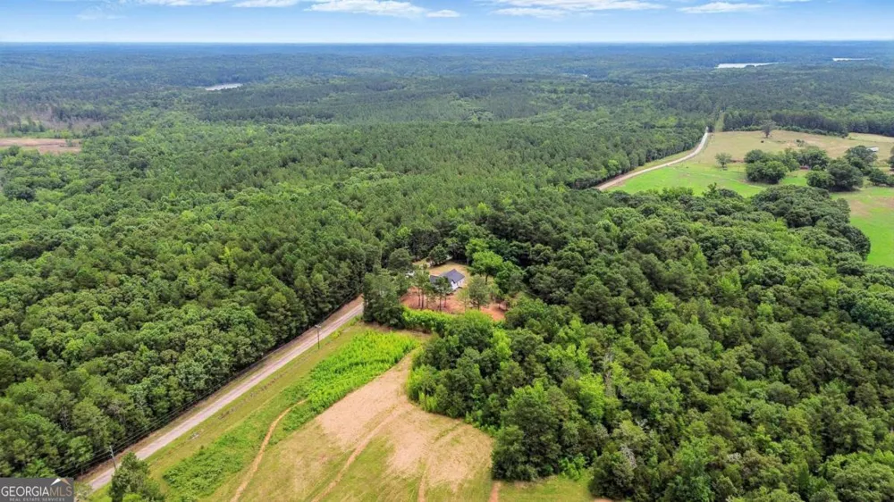 1859 William Smith RD Elberton, GA 30635
