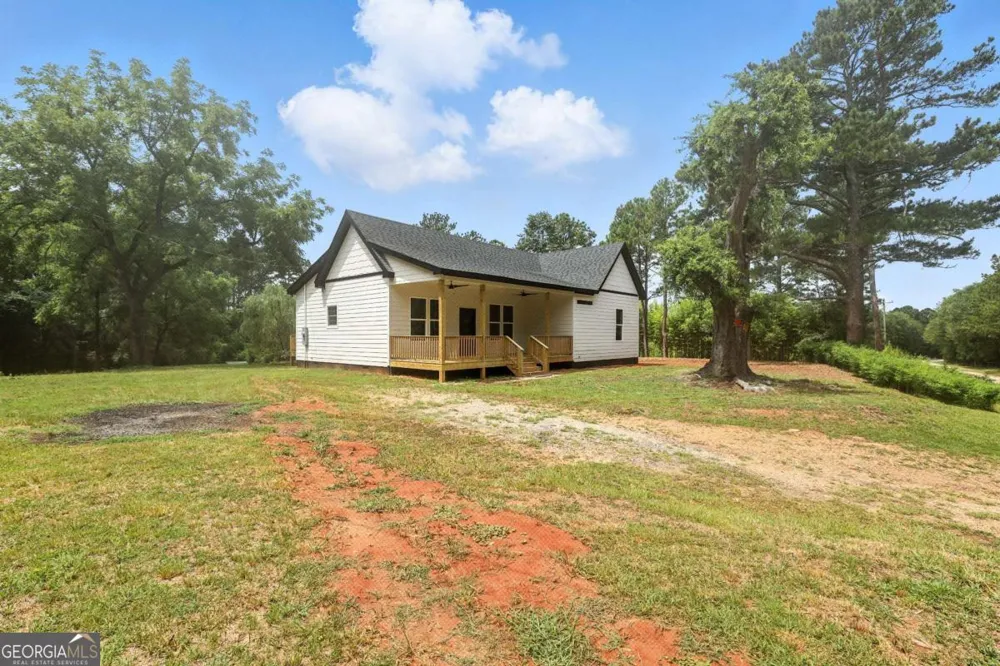 1859 William Smith RD Elberton, GA 30635