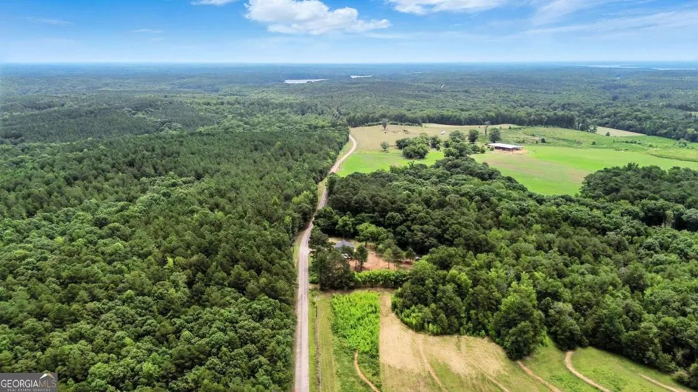 1859 William Smith RD Elberton, GA 30635